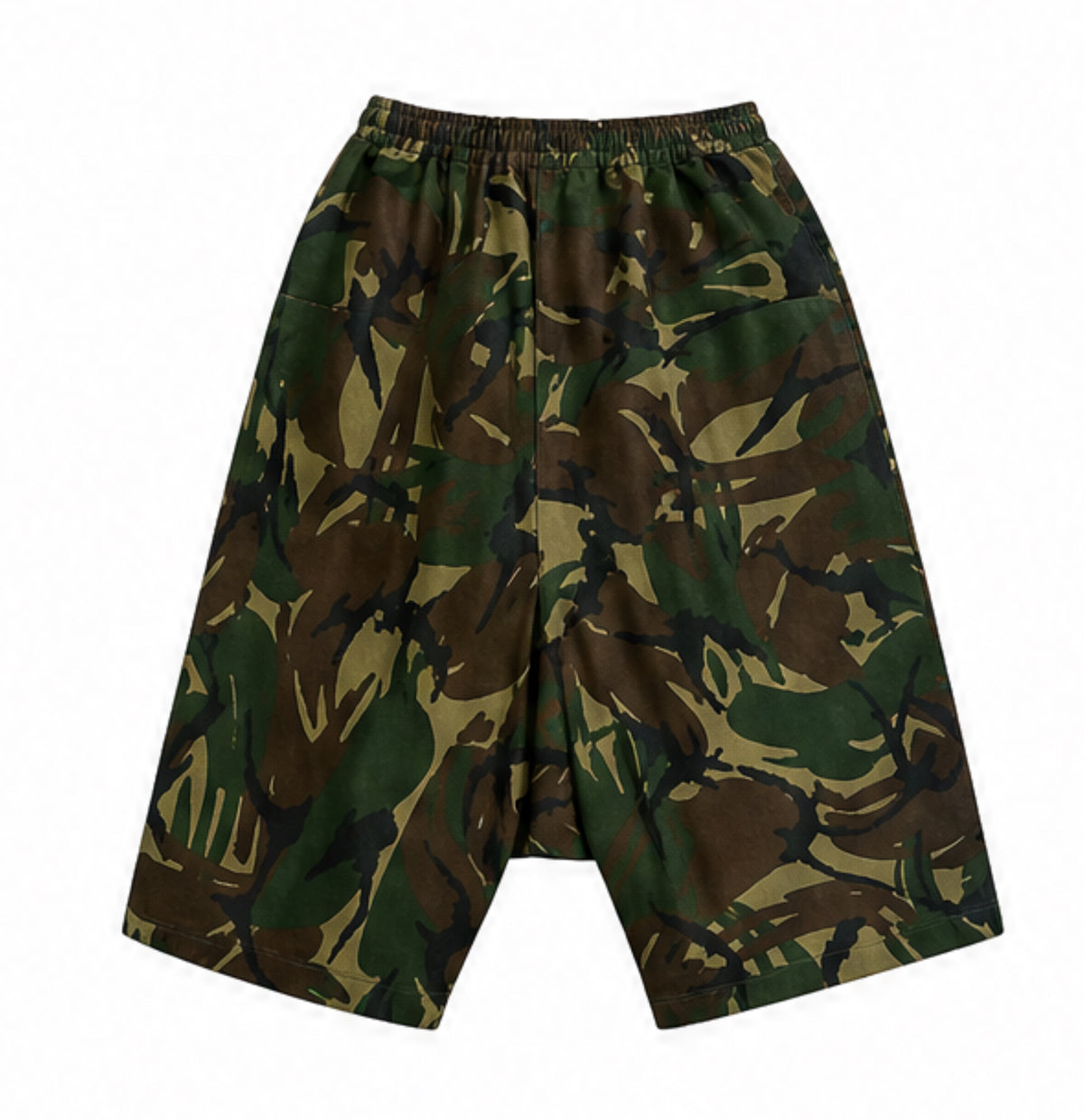 Camo drop crouch shorts