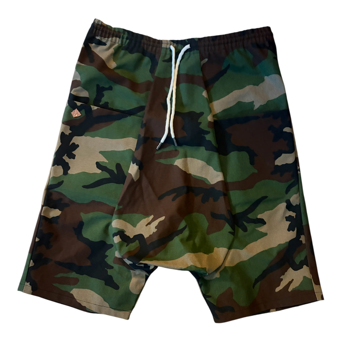 Camo drop crouch shorts